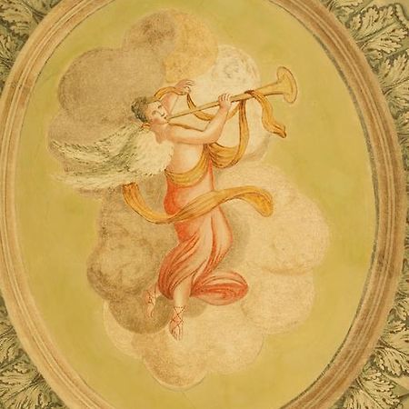 Palazzo Piazza Mazzini Hotel Pescia Bagian luar foto
