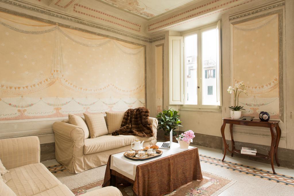Palazzo Piazza Mazzini Hotel Pescia Ruang foto