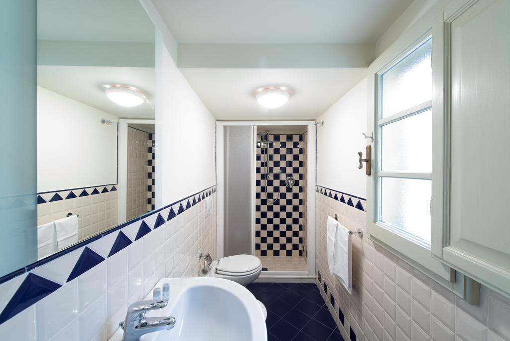 Palazzo Piazza Mazzini Hotel Pescia Ruang foto