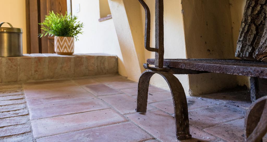 Palazzo Piazza Mazzini Hotel Pescia Bagian luar foto